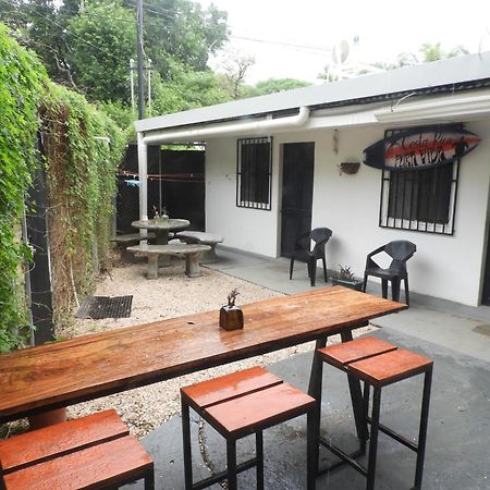The Backside House Hostel Tamarindo Exterior photo